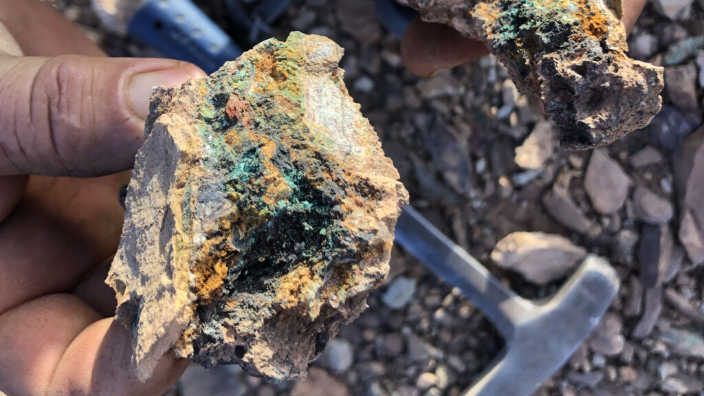 Copper sulfide - Cu deposit